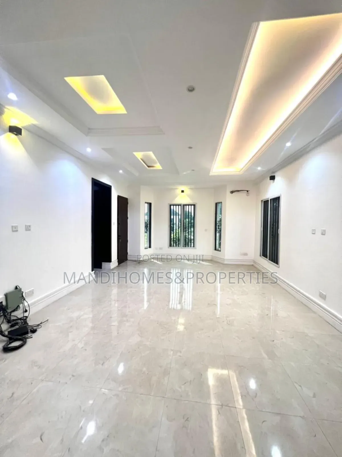 5bdrm Duplex in Sangotedo for sale in Sangotedo