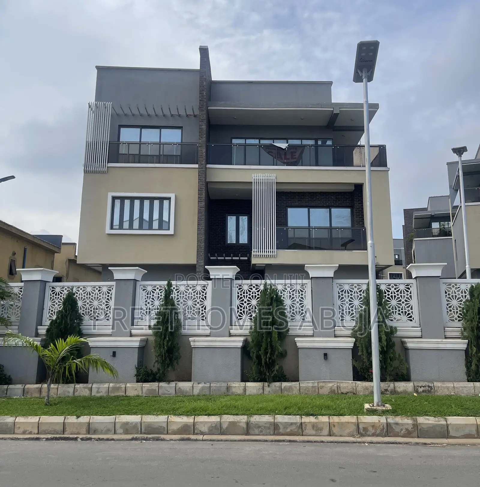 5bdrm Duplex in Asokoro for sale in Asokoro