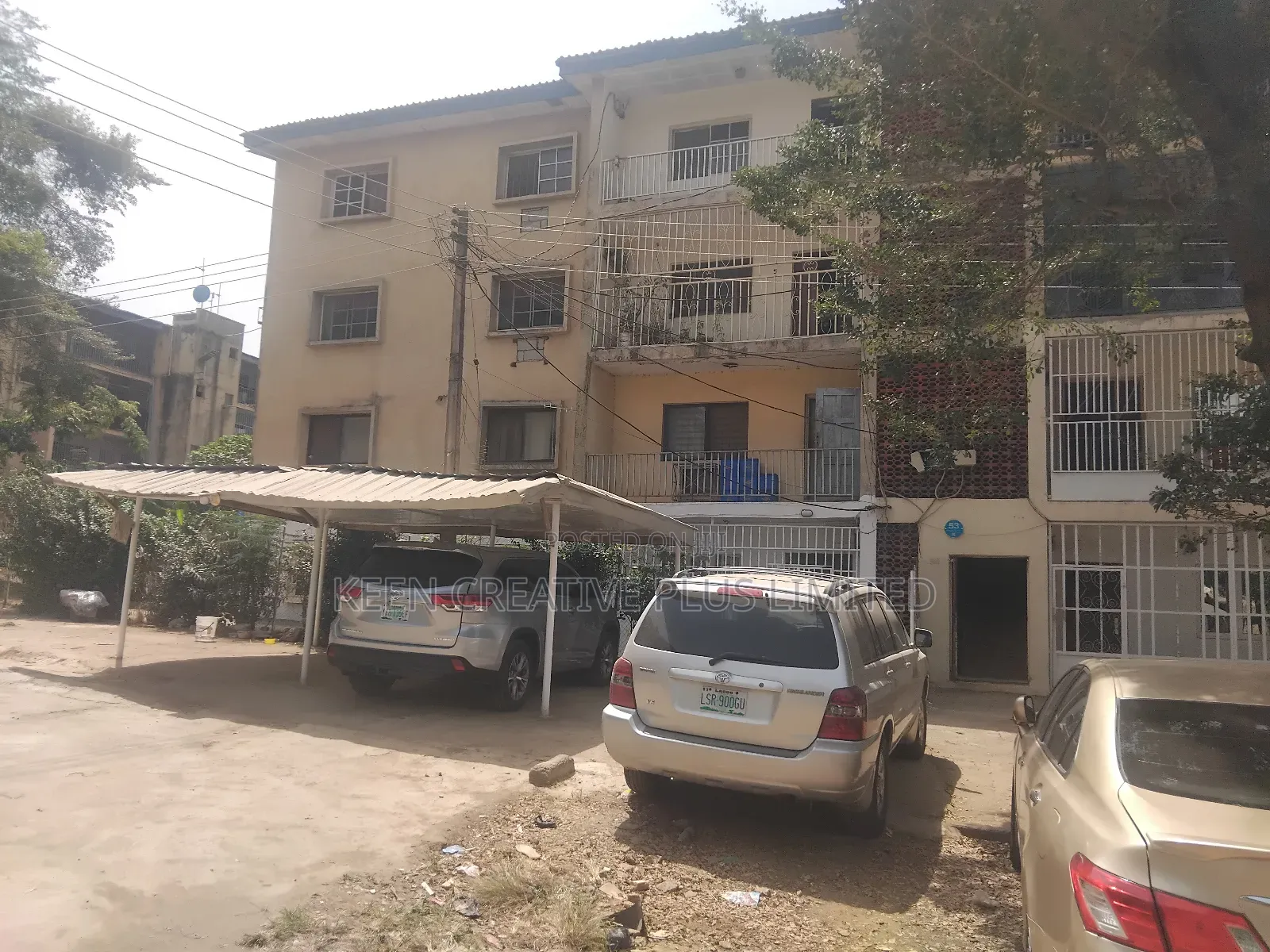 3bdrm Block of Flats in Close To High Court, Zone 2 / Wuse for sale in Zone 2 / Wuse
