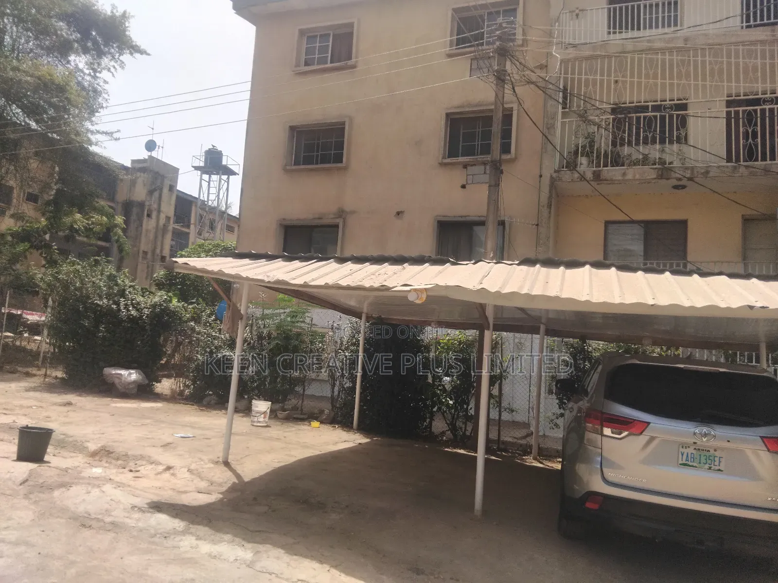 3bdrm Block of Flats in Close To High Court, Zone 2 / Wuse for sale in Zone 2 / Wuse