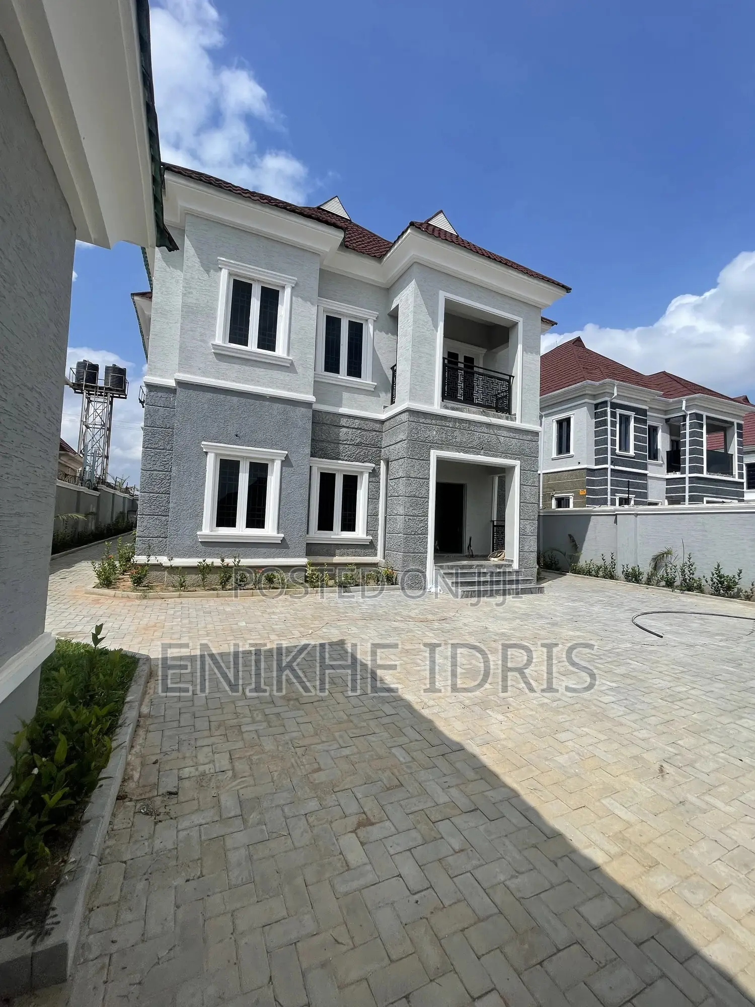 5bdrm Duplex in With 2 Bqs Monarch, Lugbe District for sale in Lugbe District