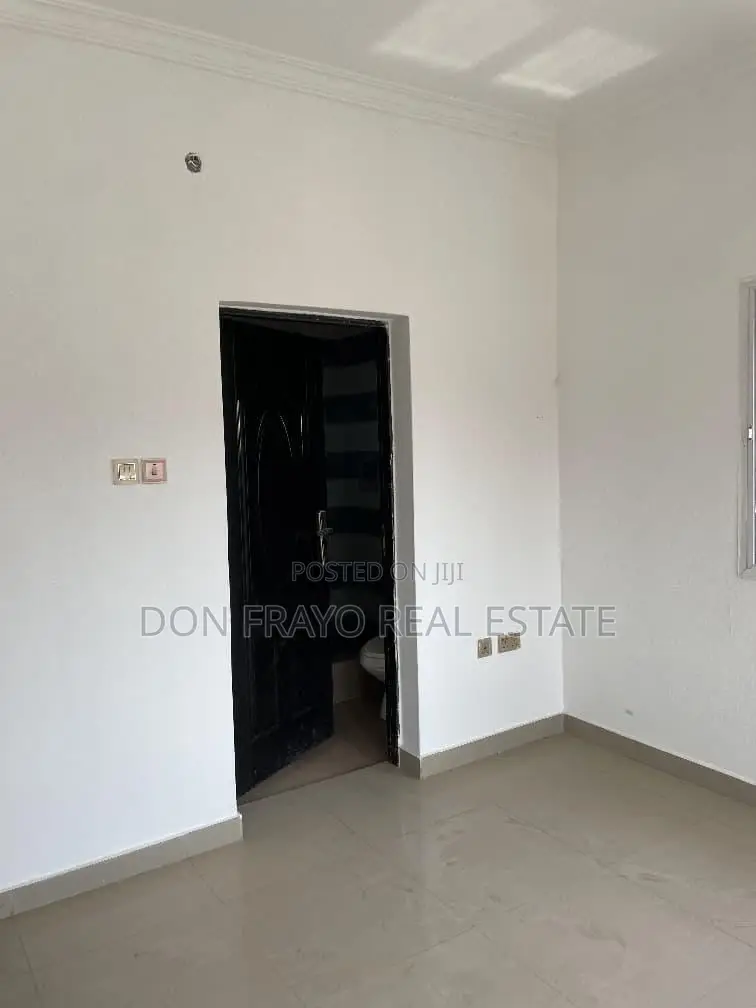 4bdrm Duplex in Kolapo Ishola Gra, Akobo for sale in Akobo