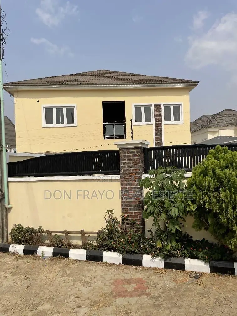 4bdrm Duplex in Kolapo Ishola Gra, Akobo for sale in Akobo