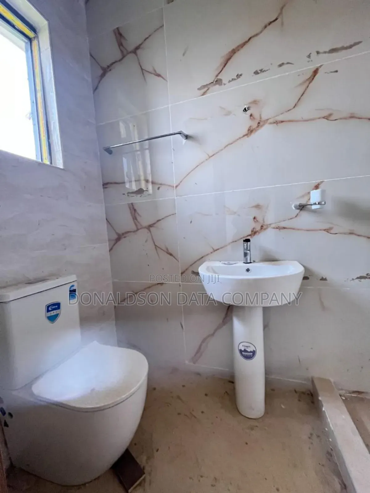 7bdrm Duplex in Olatunbosun Close for sale in Iju-Ishaga