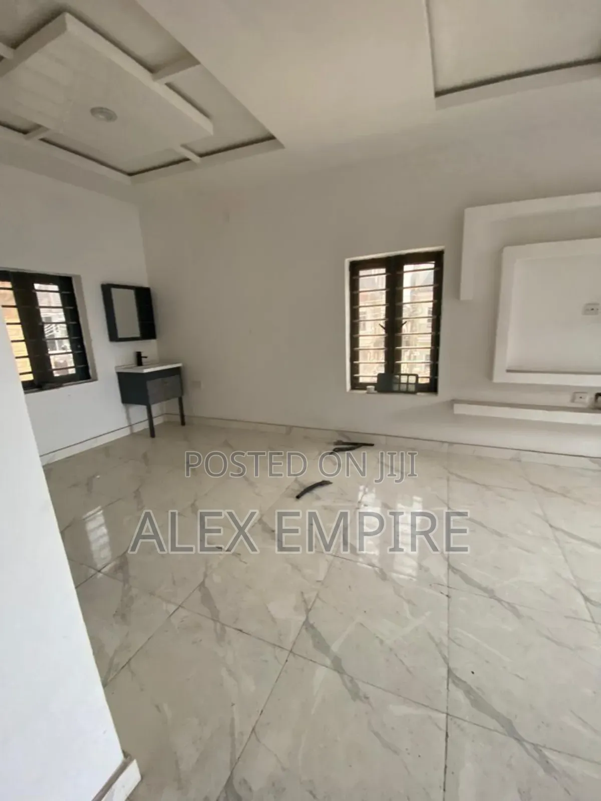 5bdrm Duplex in Ago Palace for sale in Ago Palace
