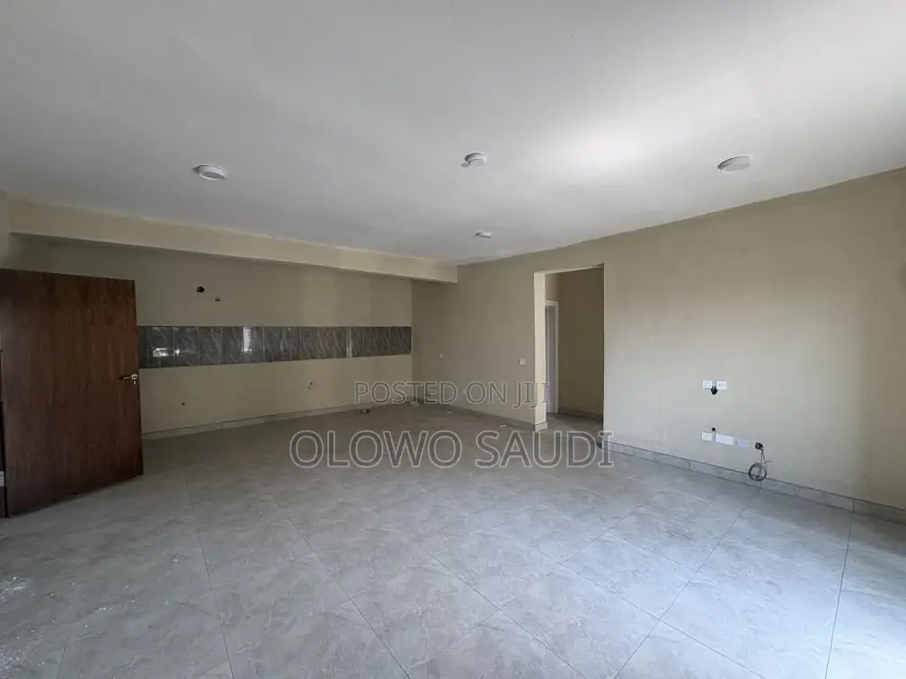 3bdrm Apartment in Surulere for sale in Surulere
