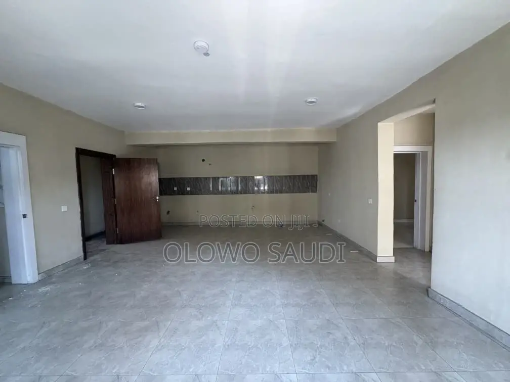 3bdrm Apartment in Surulere for sale in Surulere