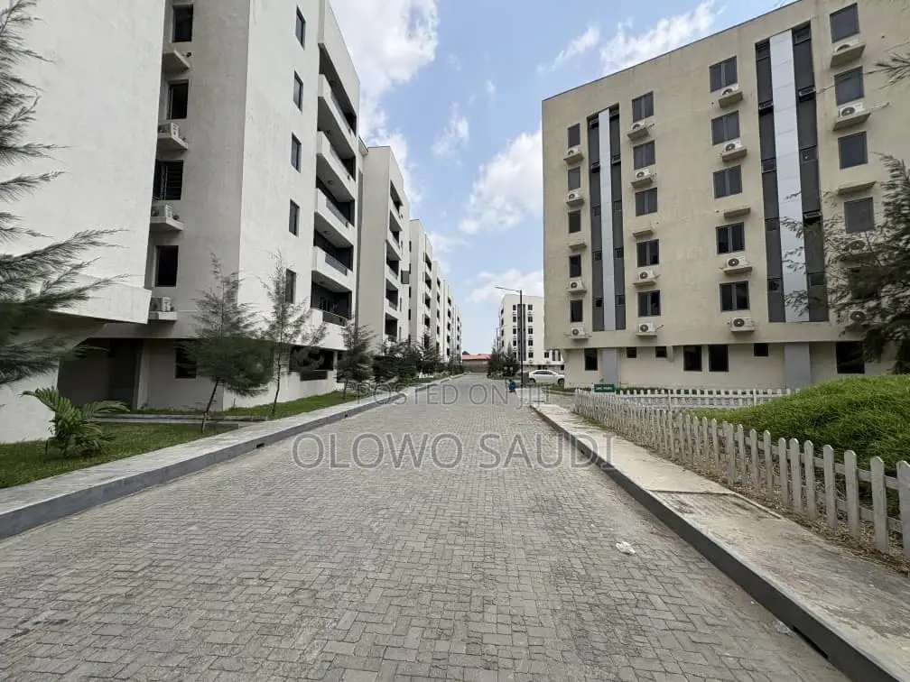 3bdrm Apartment in Surulere for sale in Surulere