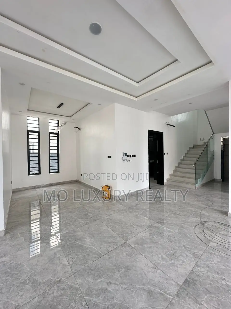 5bdrm Duplex in Osapa london for sale in Osapa london