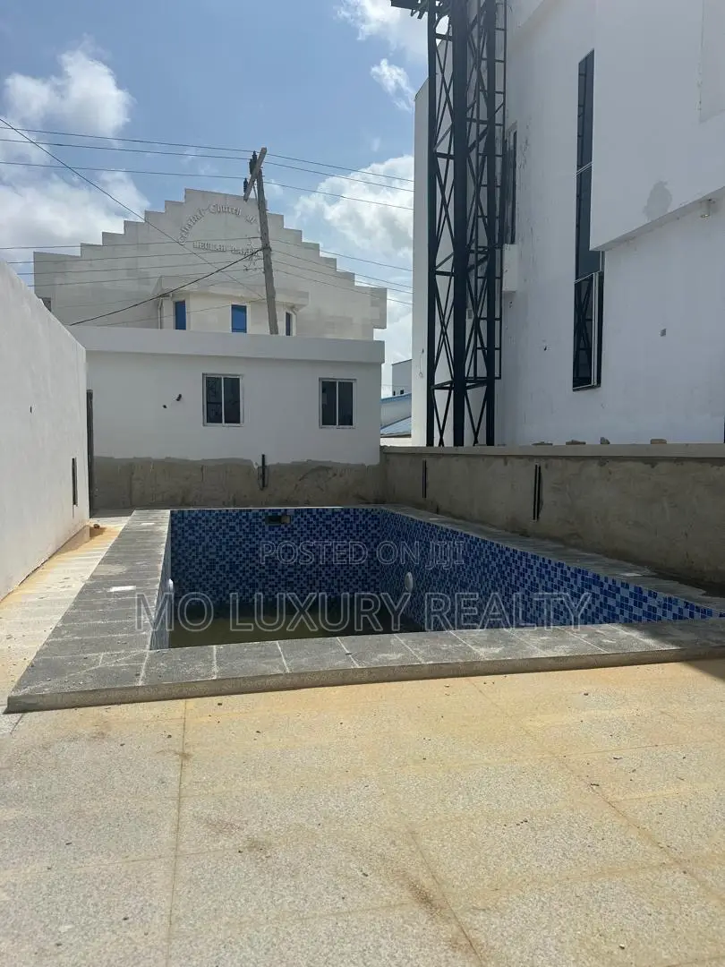 4bdrm Duplex in Ajah for sale in Ajah