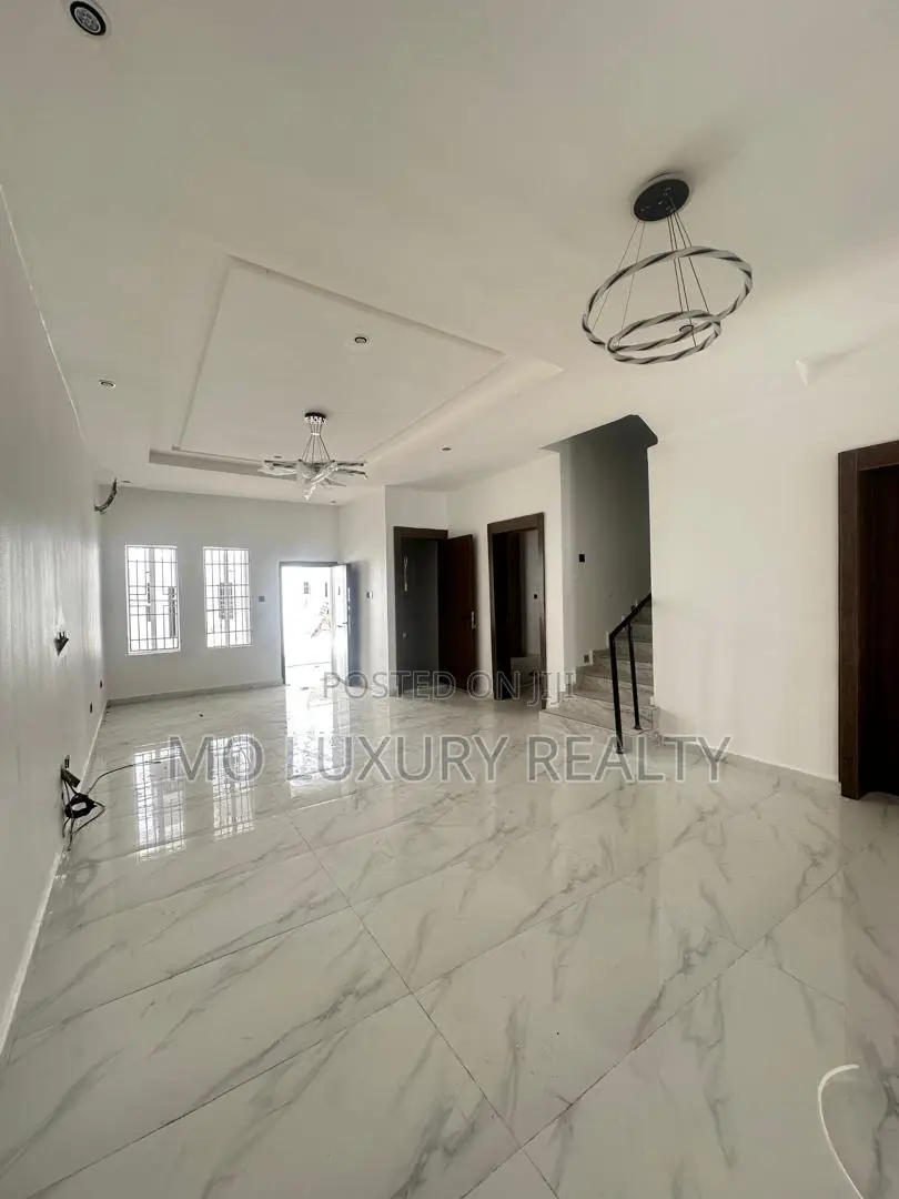 4bdrm Duplex in Ajah for sale in Ajah