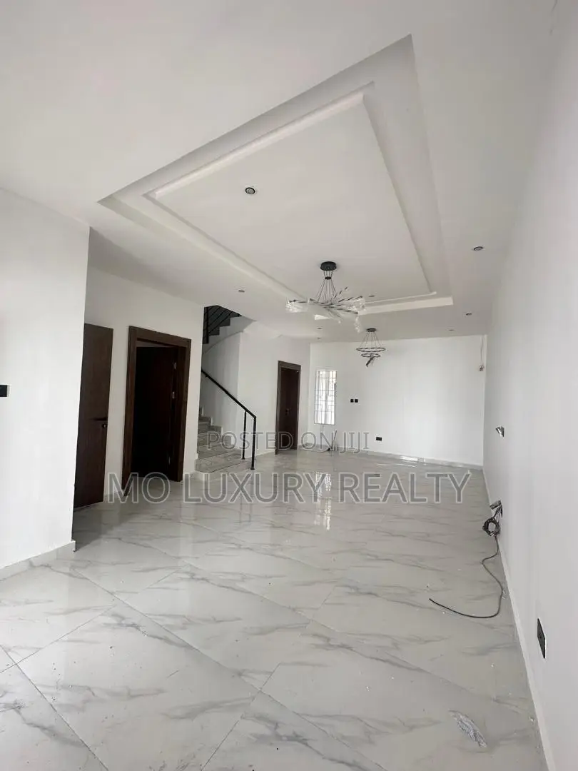 4bdrm Duplex in Ajah for sale in Ajah