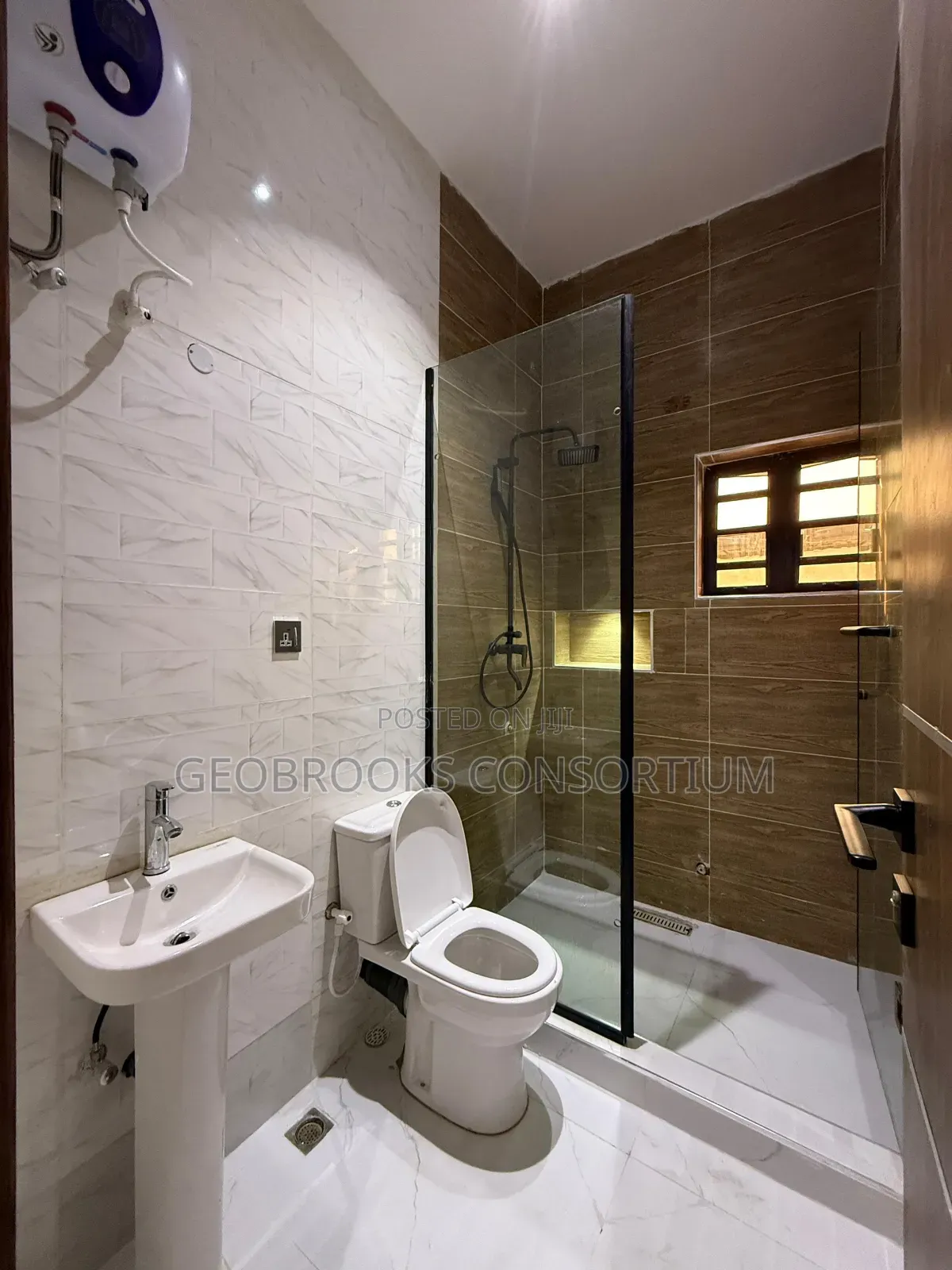 4bdrm Duplex in Carlton Gate Estate., Akobo for sale in Akobo