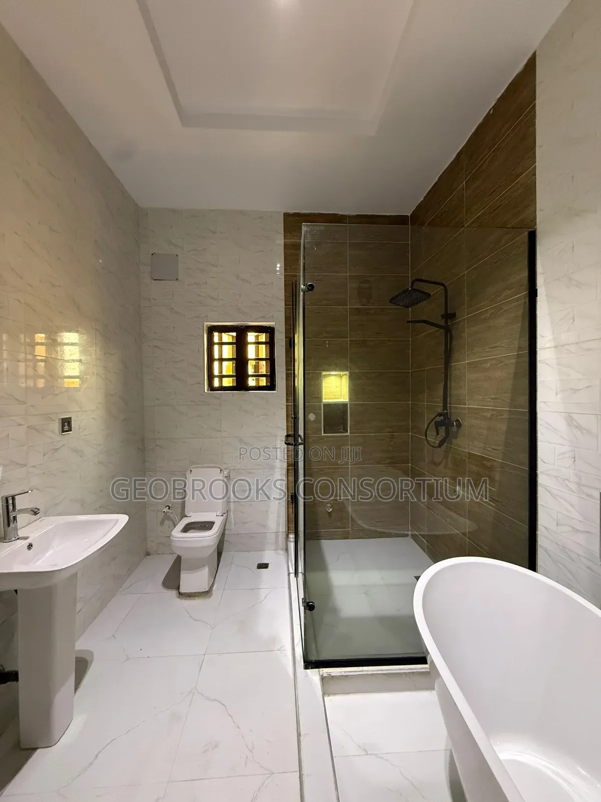 4bdrm Duplex in Carlton Gate Estate., Akobo for sale in Akobo