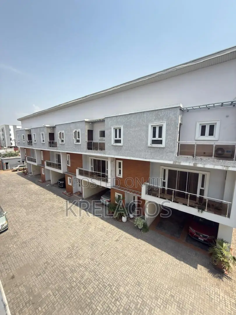 4bdrm Apartment in Lekki Phase 1 for rent in Lekki Phase 1