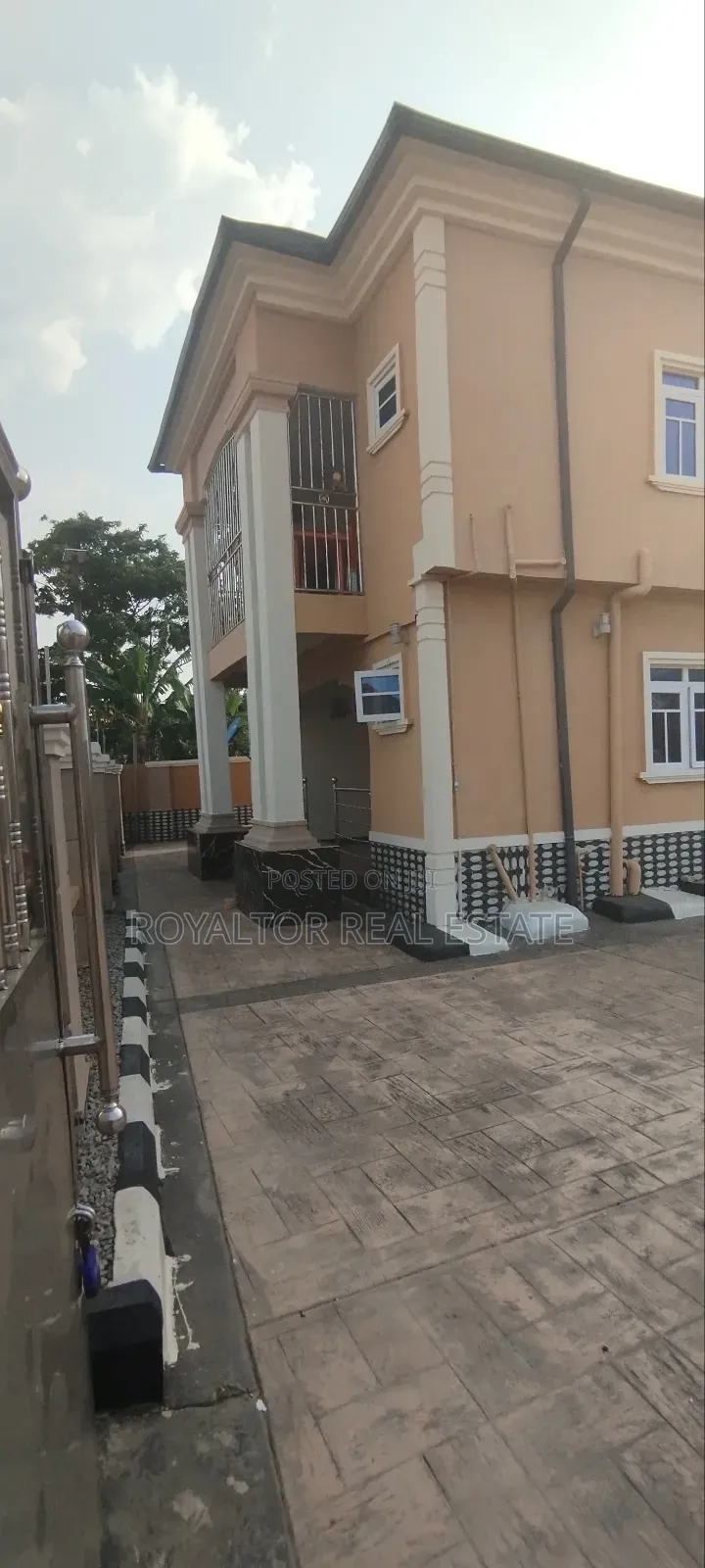 3bdrm Apartment in Royaltor Real Estate, Benin City for sale in Benin City