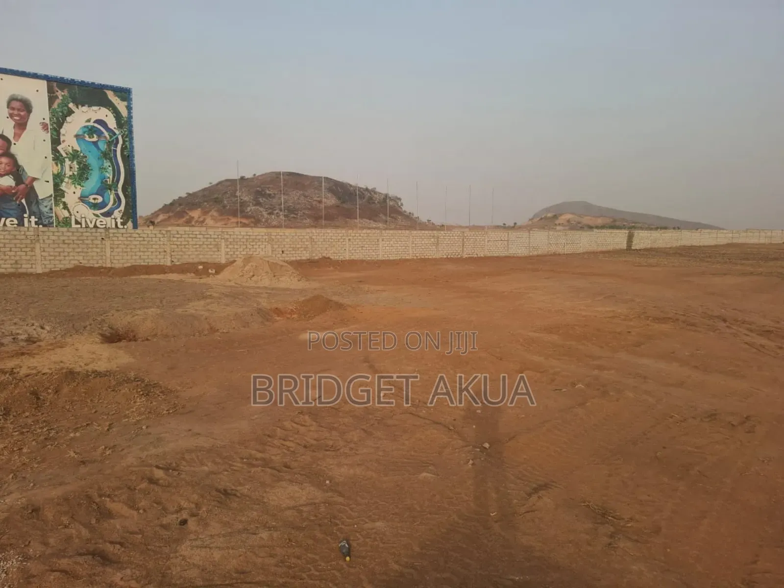 Hutu Exclusive Abuja by Mshel in Lugbe District