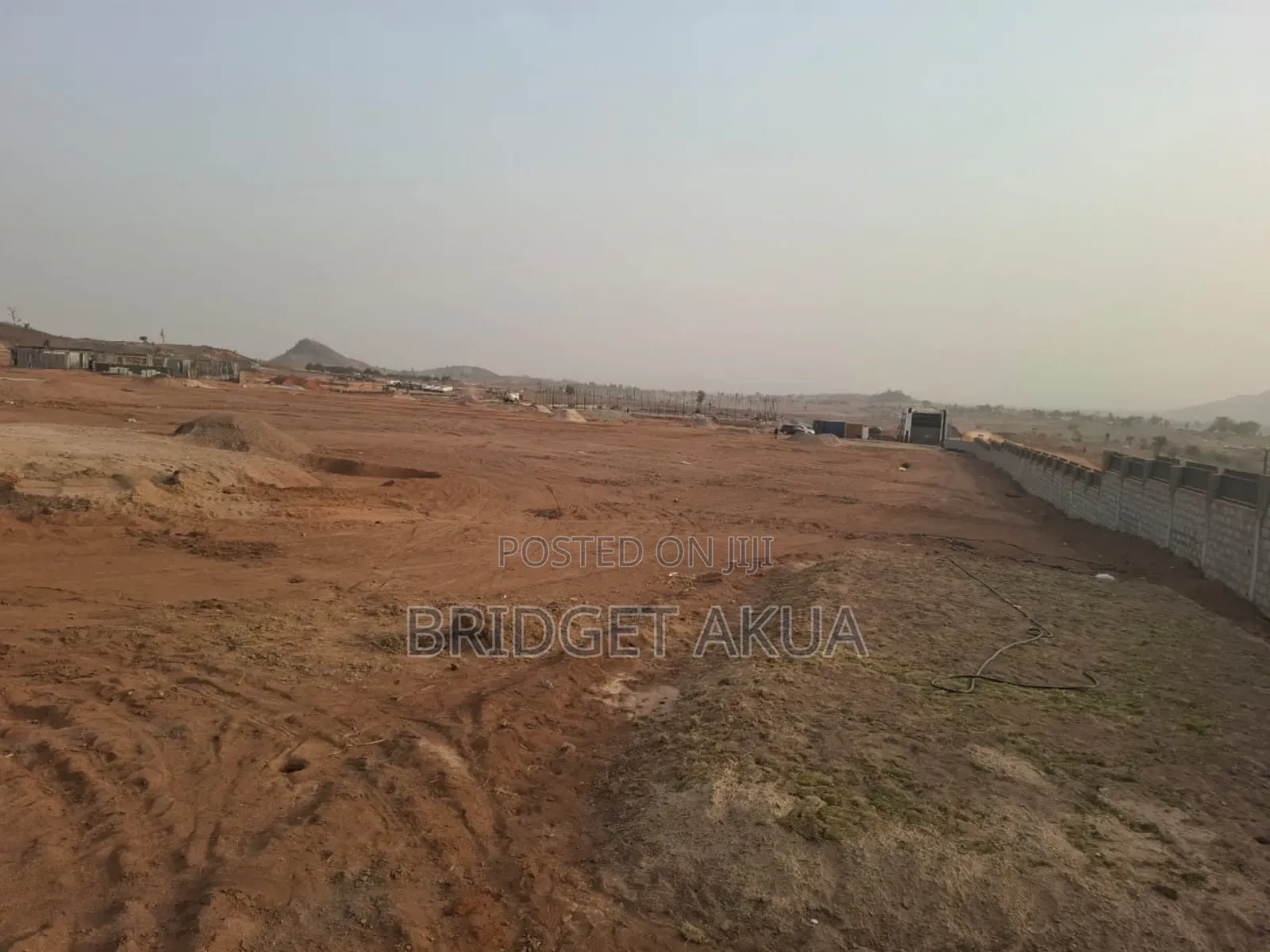 Hutu Exclusive Abuja by Mshel in Lugbe District