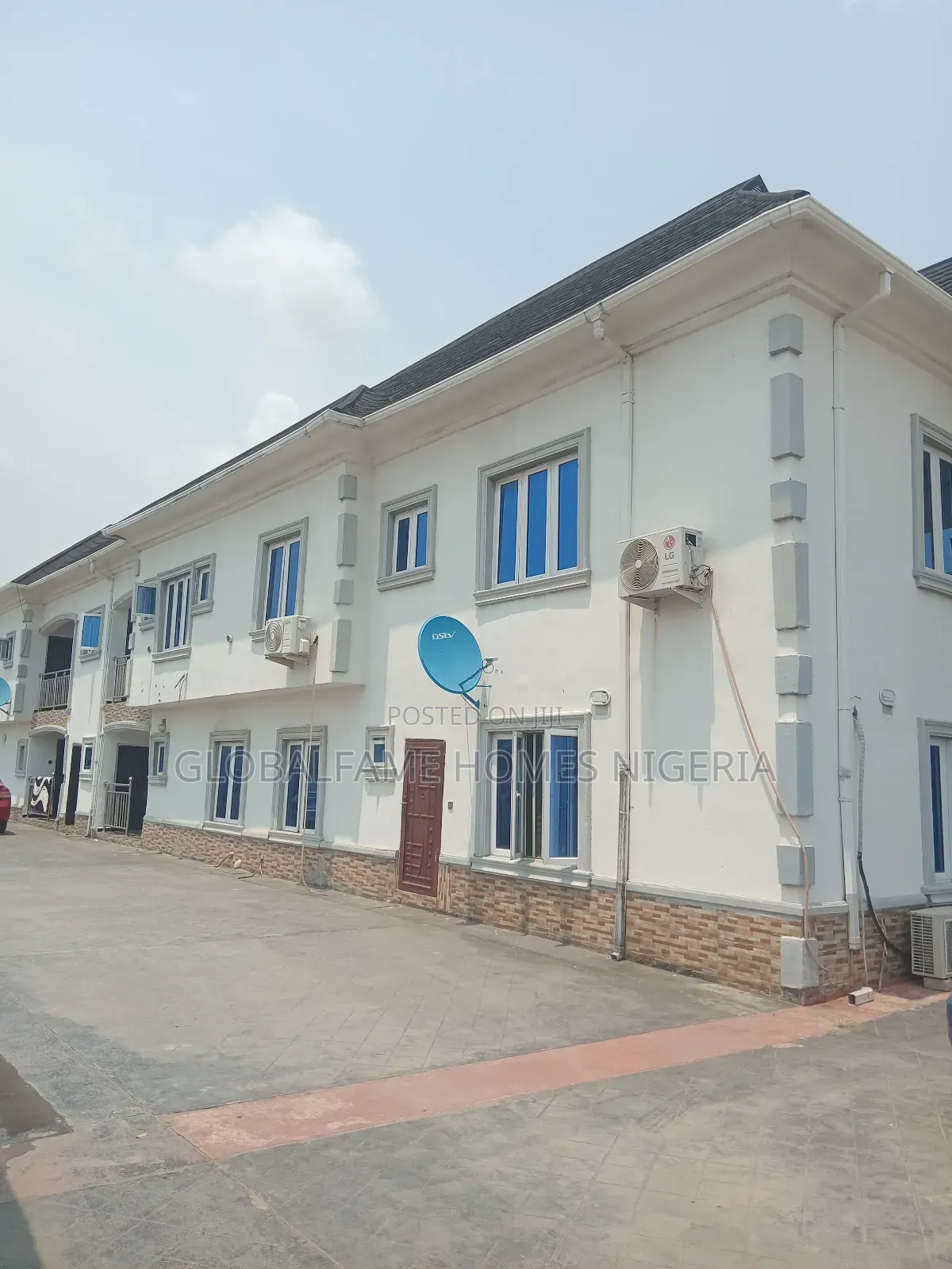 Furnished 13bdrm Block of Flats in Lakowe Ibeju Lekki for sale in Lakowe