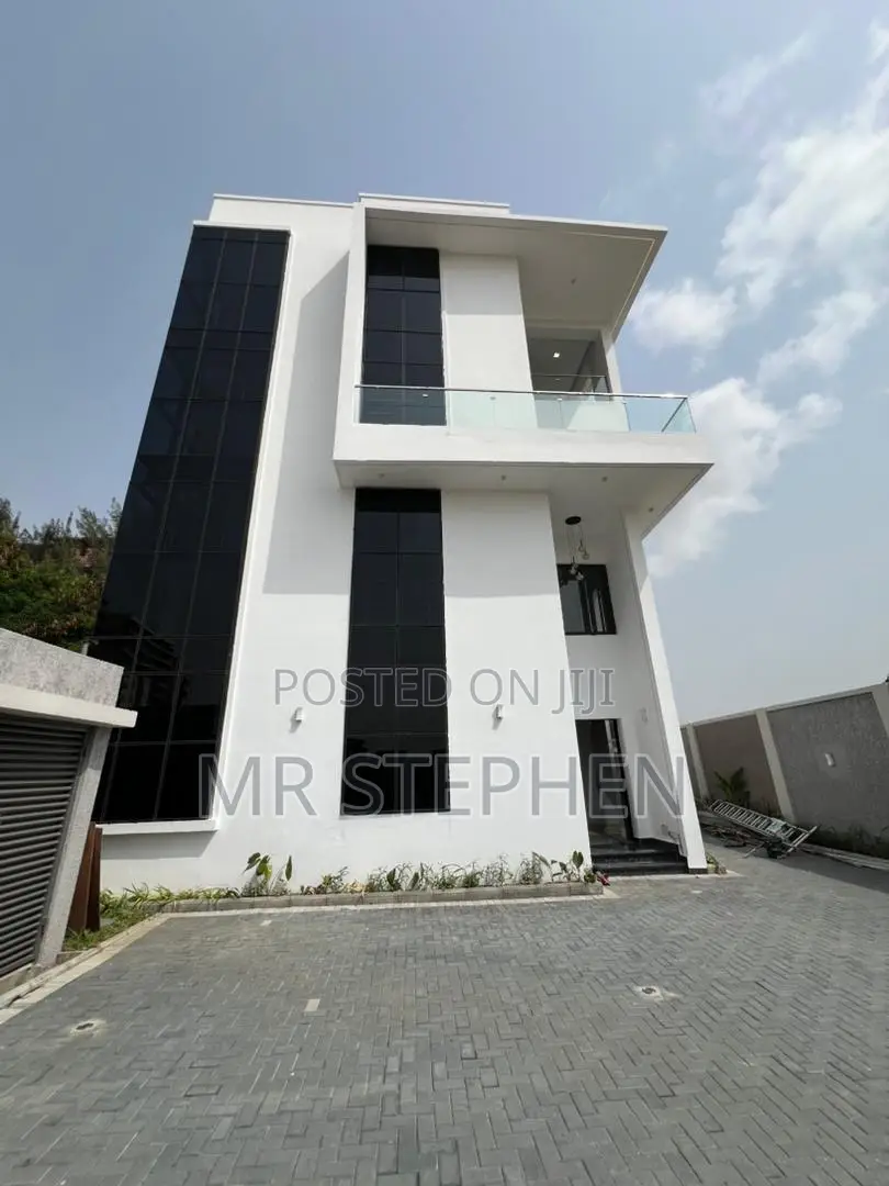 6-Bedroom Mansion Detached Duplex + Bq • Banana Island, Ikoyi in Banana Island