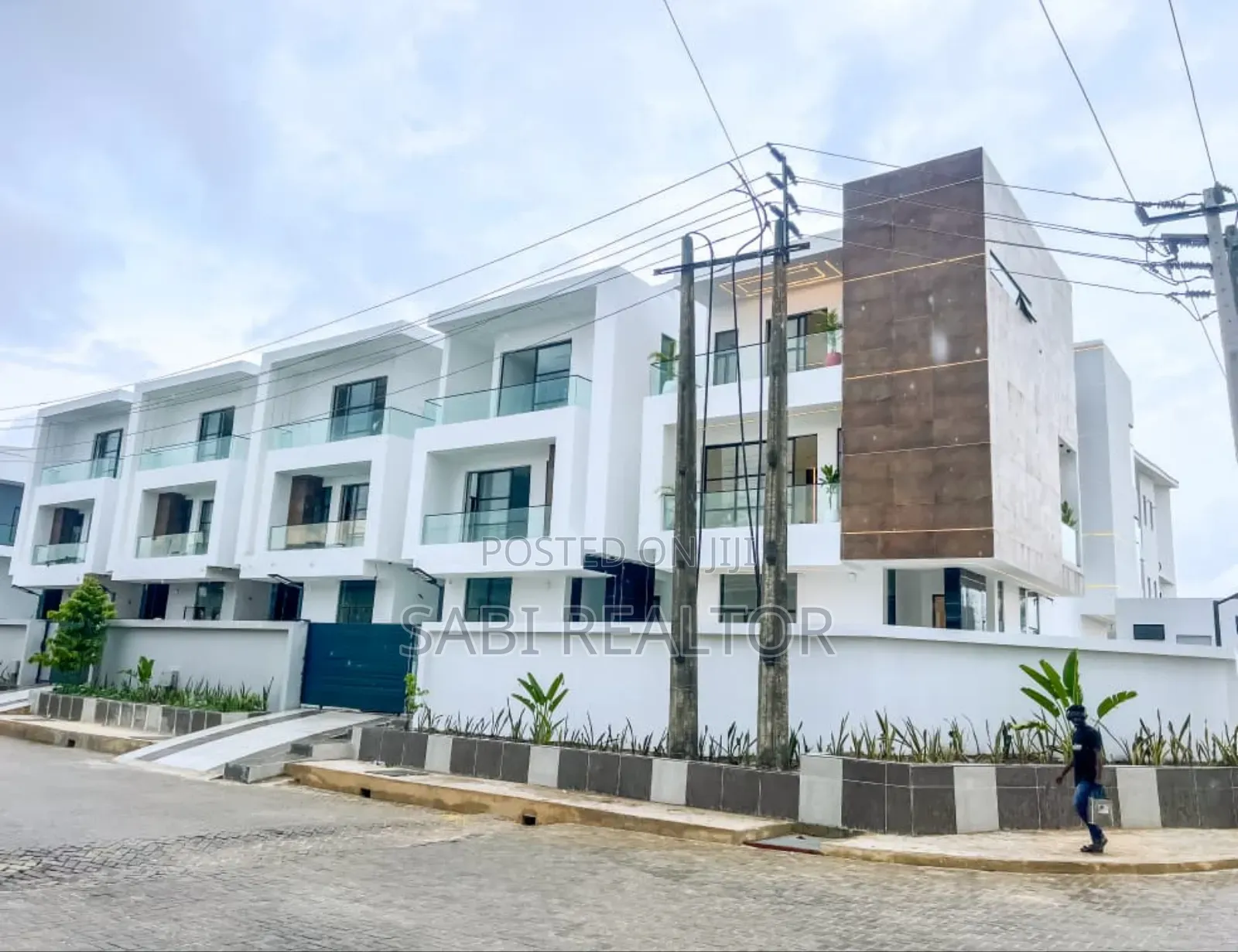 Furnished 5bdrm Duplex in Ikate for sale in Ikate