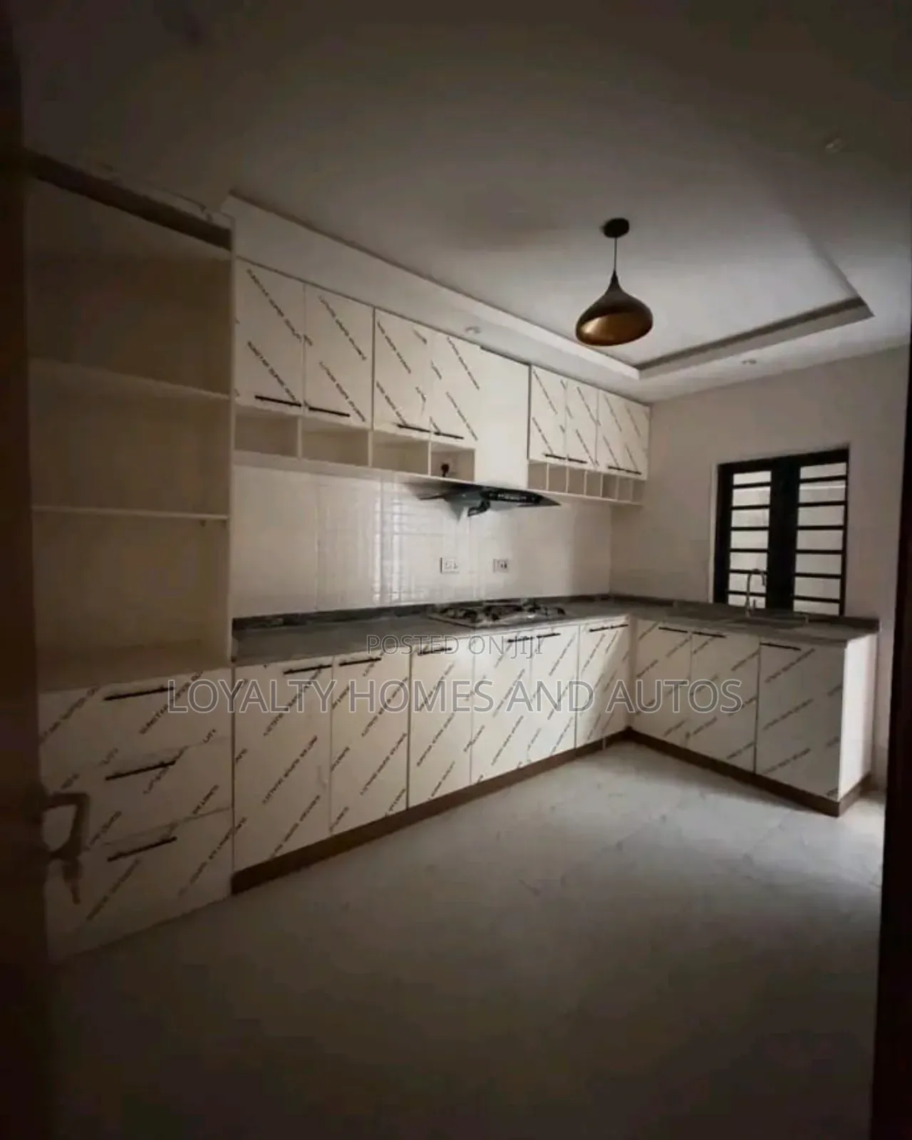 4bdrm Duplex in Berger for sale in Berger