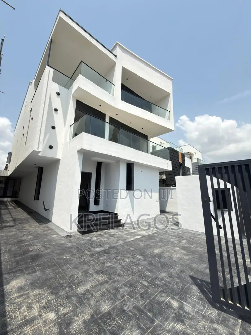 5bdrm Duplex in Lekki Phase 1 for sale in Lekki Phase 1