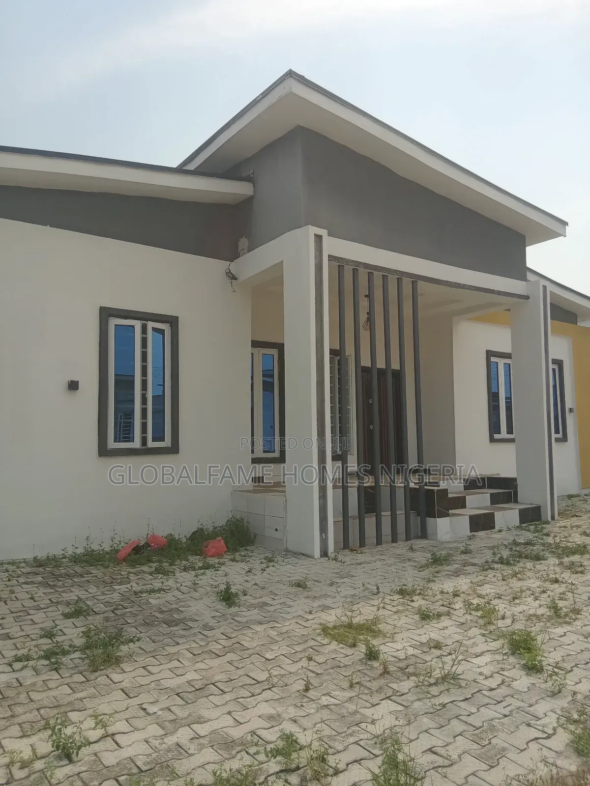 Furnished 4bdrm Bungalow in Aswonder Estate, Lakowe for rent in Lakowe