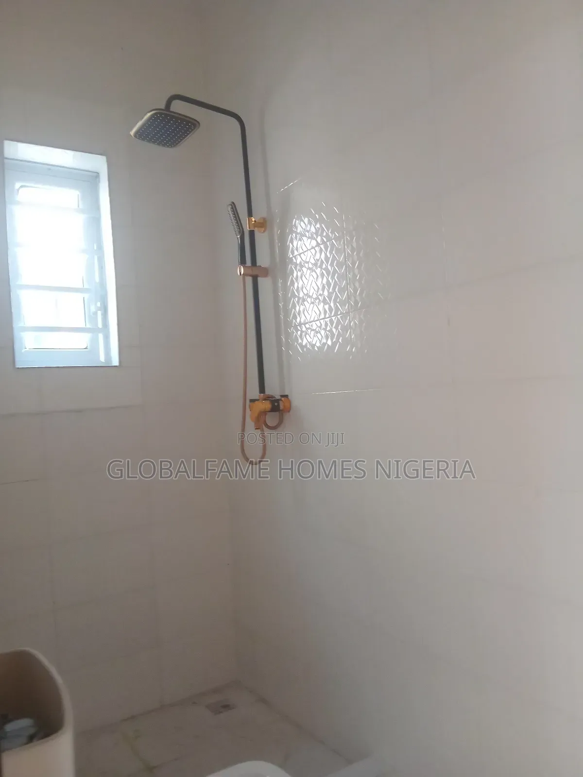 Furnished 4bdrm Bungalow in Aswonder Estate, Lakowe for rent in Lakowe