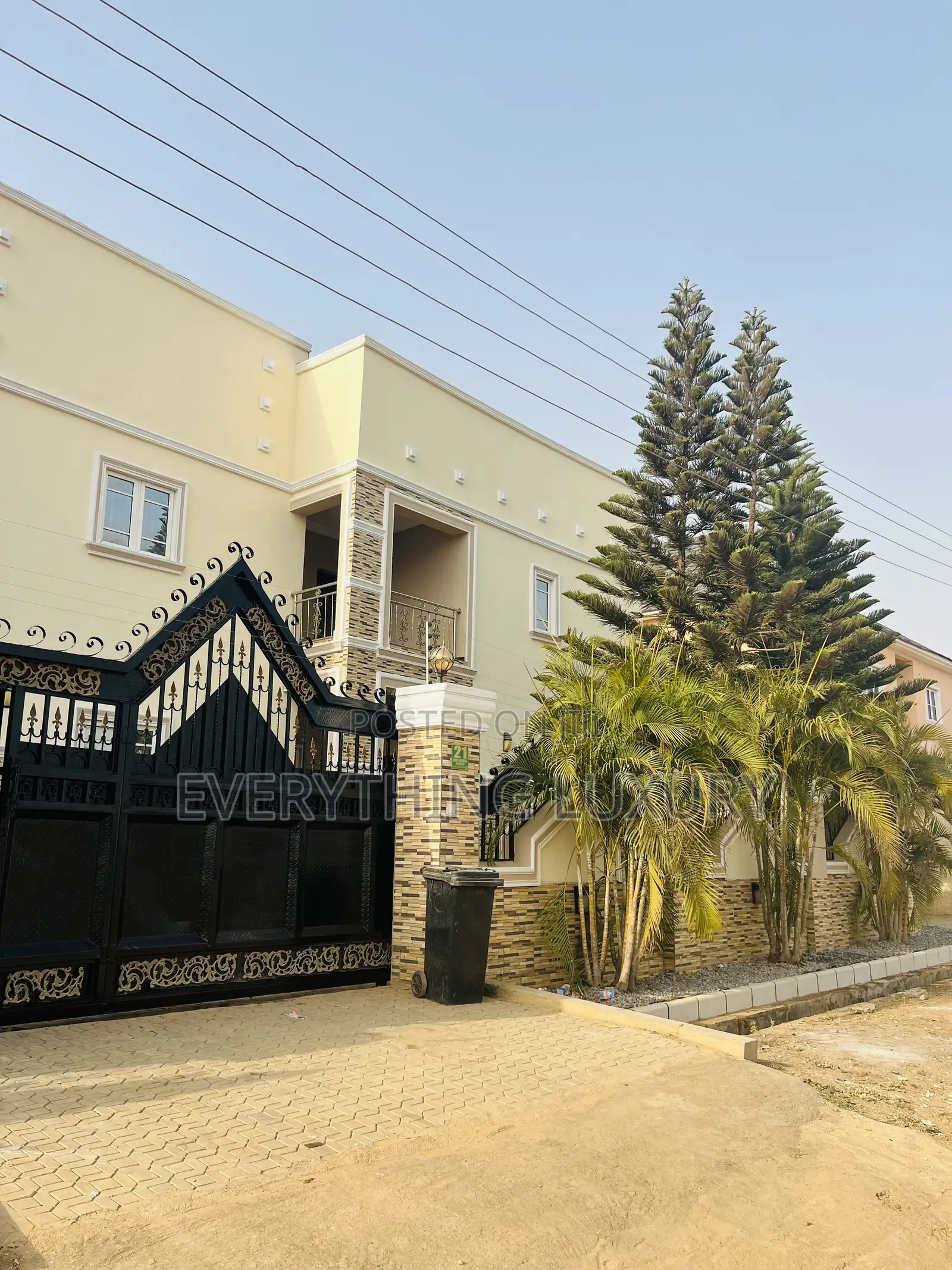 4bdrm Duplex in Scc Ushafa for rent in Ushafa