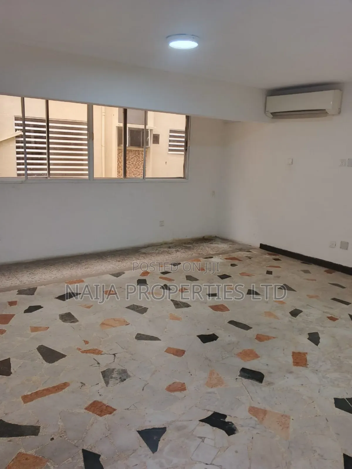 4bdrm Apartment in Off Sanusi Fafunwa, Victoria Island for rent in Victoria Island