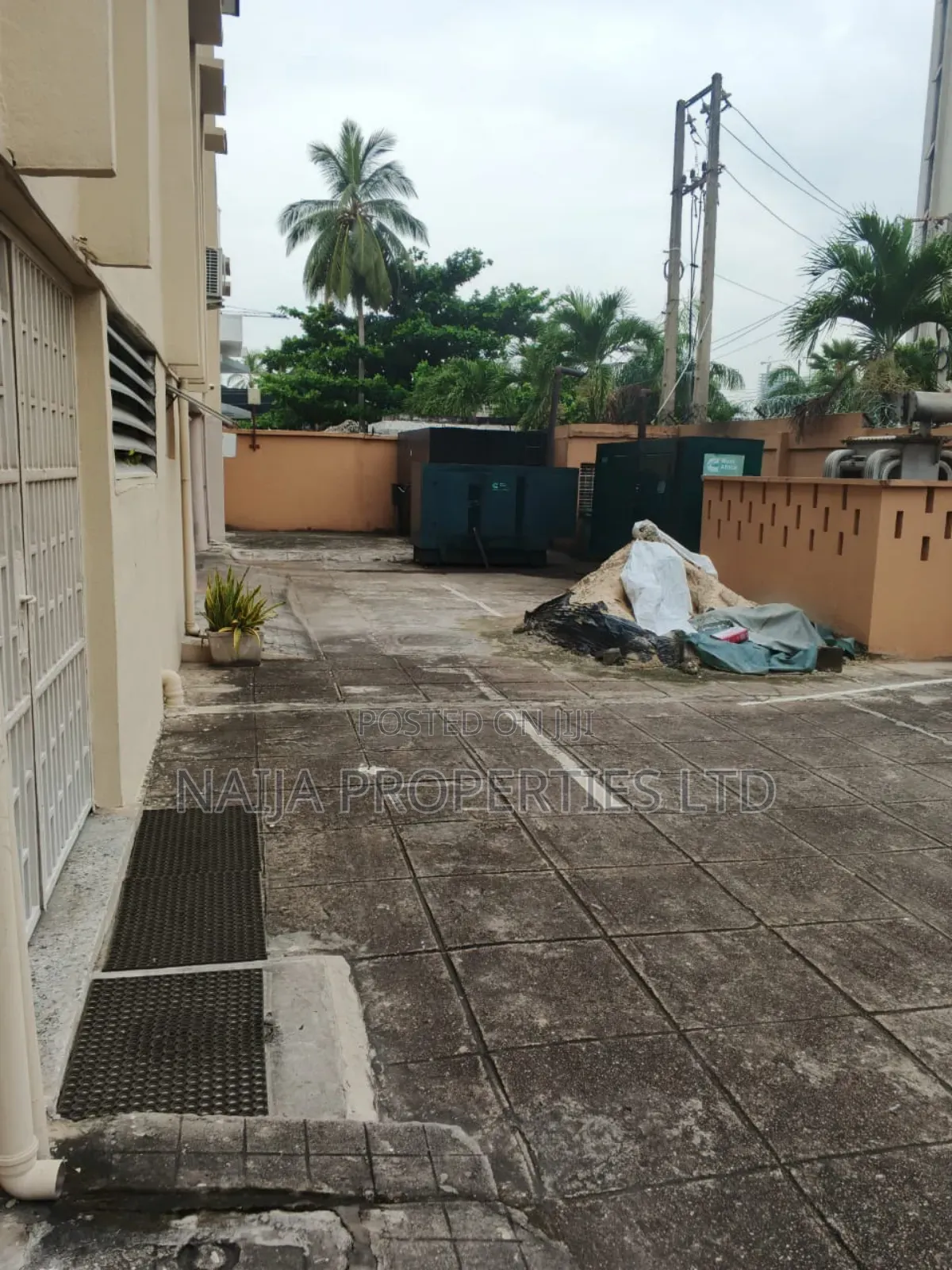 4bdrm Apartment in Off Sanusi Fafunwa, Victoria Island for rent in Victoria Island