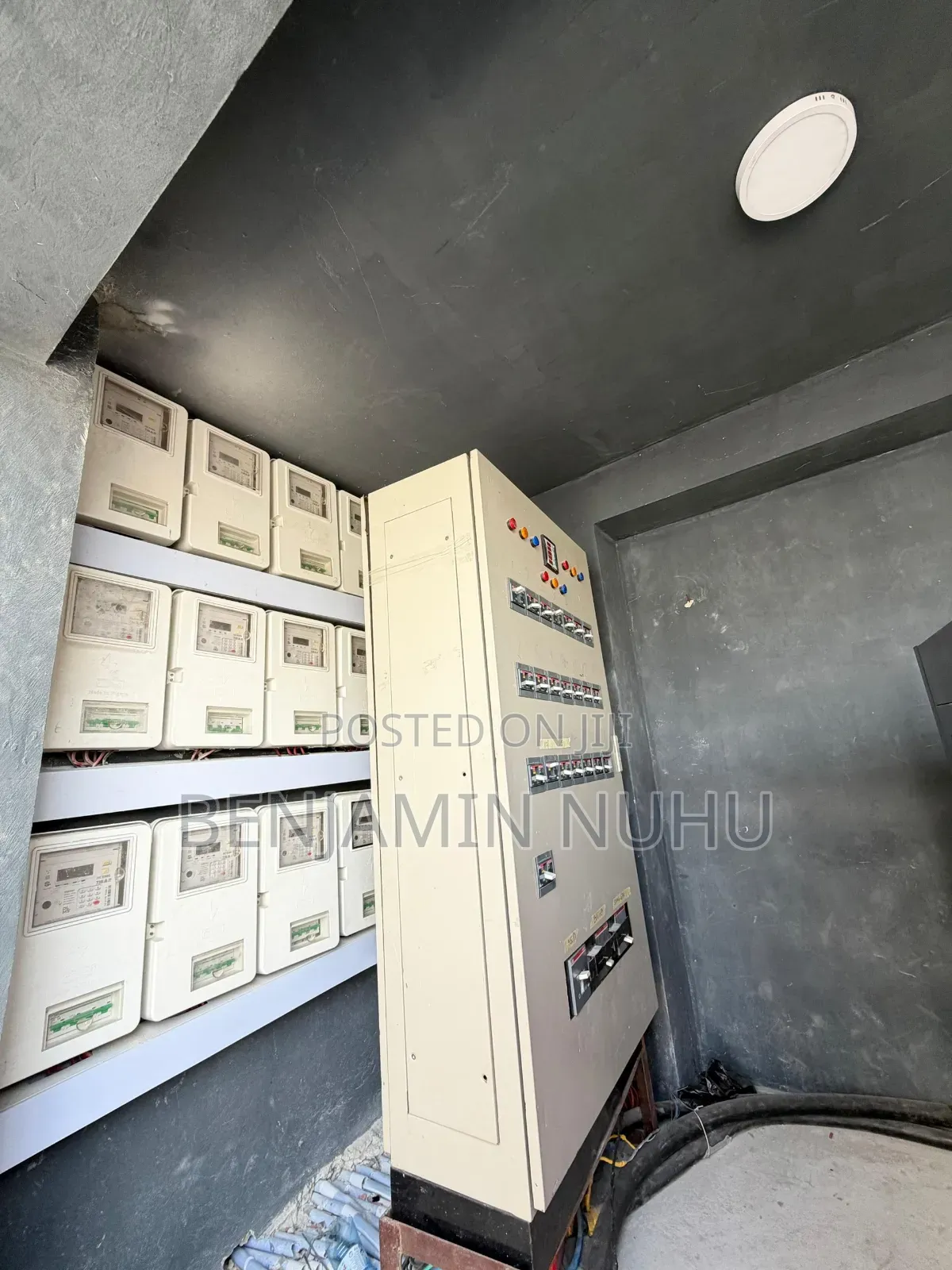 2bdrm Block of Flats in Lekki Right for sale in Lekki Phase 1