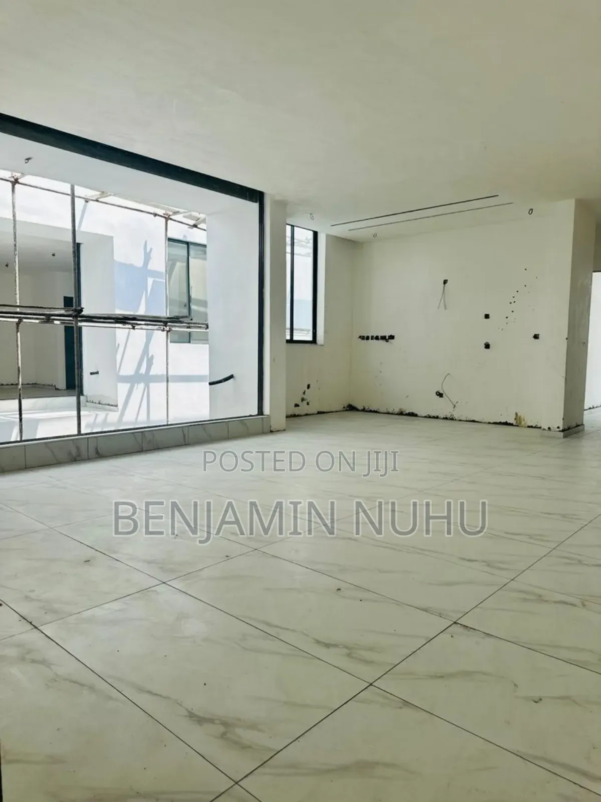 2bdrm Block of Flats in Lekki Right for sale in Lekki Phase 1