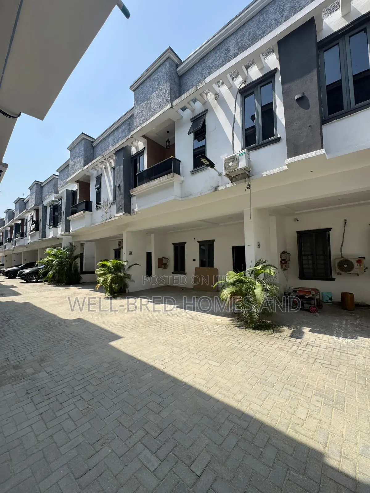 4bdrm Duplex in Ikota Lekki Lagos for rent in Ikota