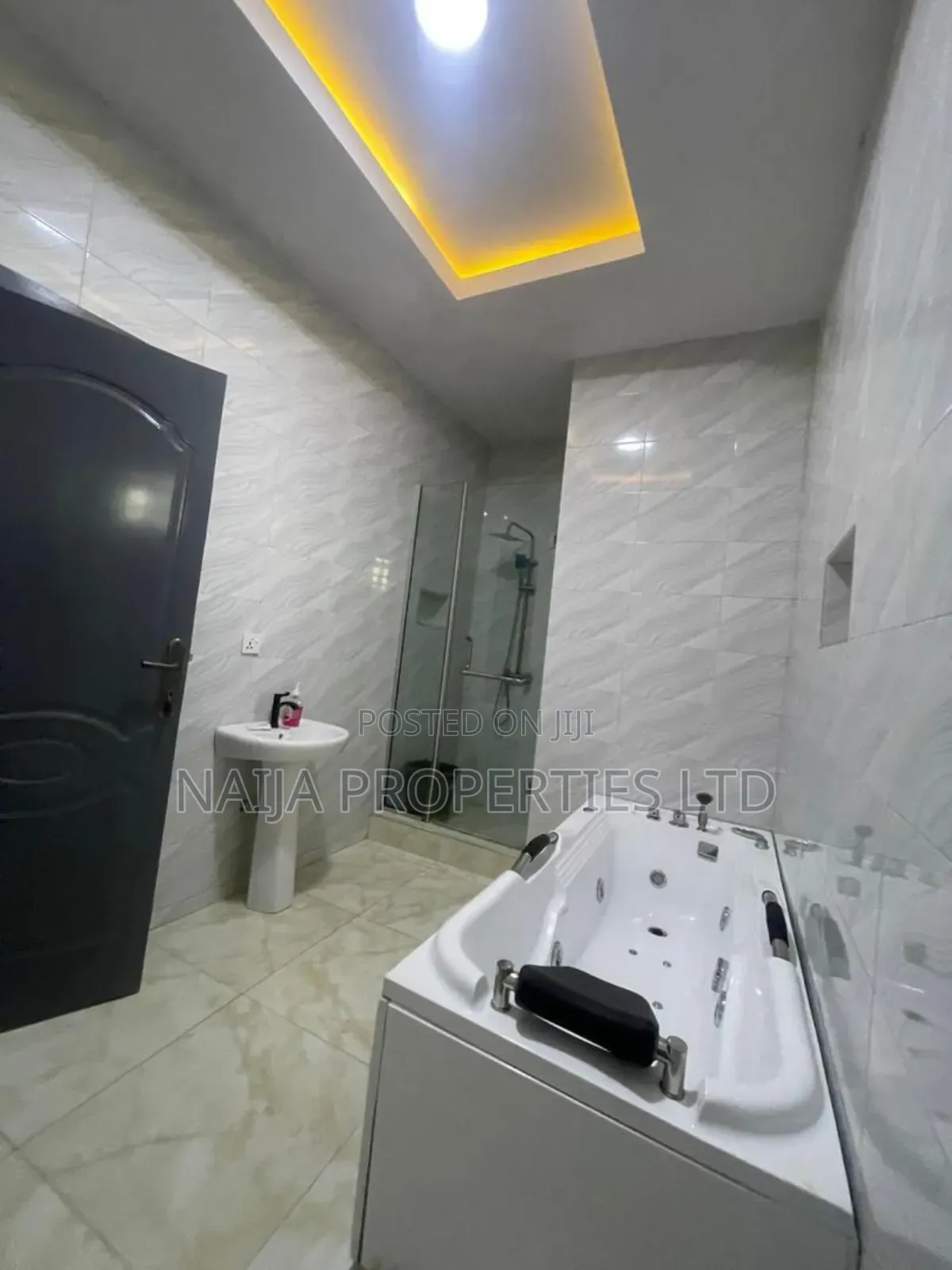 Furnished 4bdrm Townhouse/Terrace in Okun-Ajah for sale in Ajah