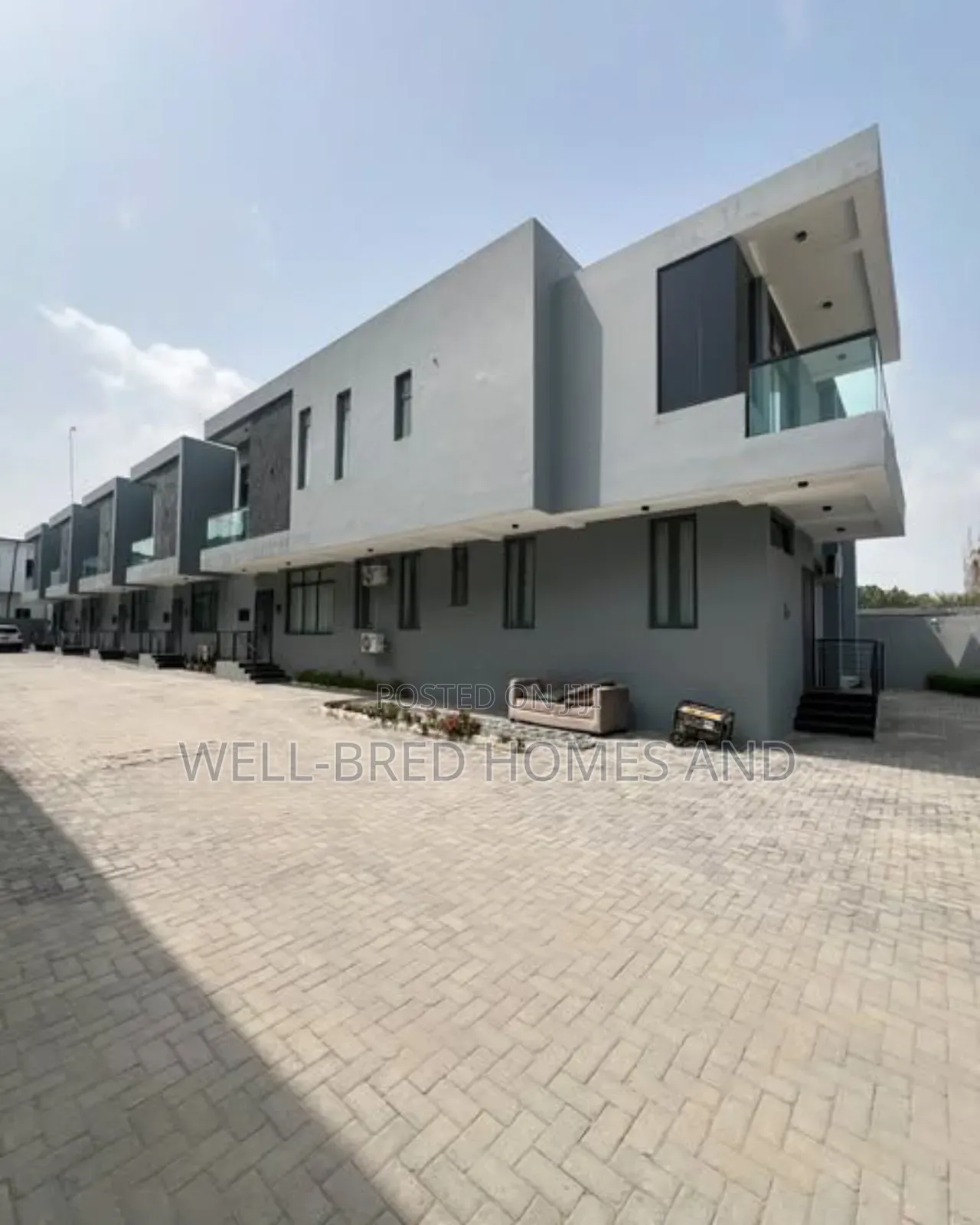 4bdrm Duplex in New Road Chevron for rent in Lekki Phase 2
