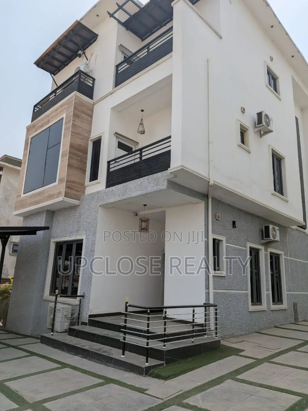 5bdrm Duplex in Sabon Lugbe for sale in Sabon Lugbe