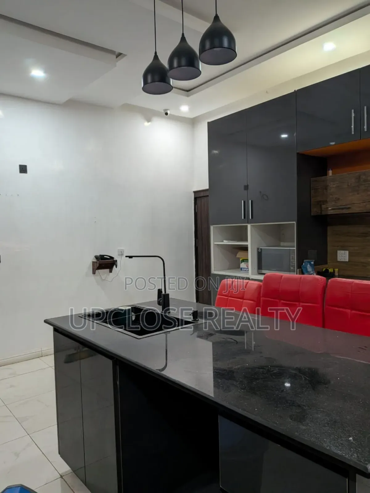 5bdrm Duplex in Sabon Lugbe for sale in Sabon Lugbe