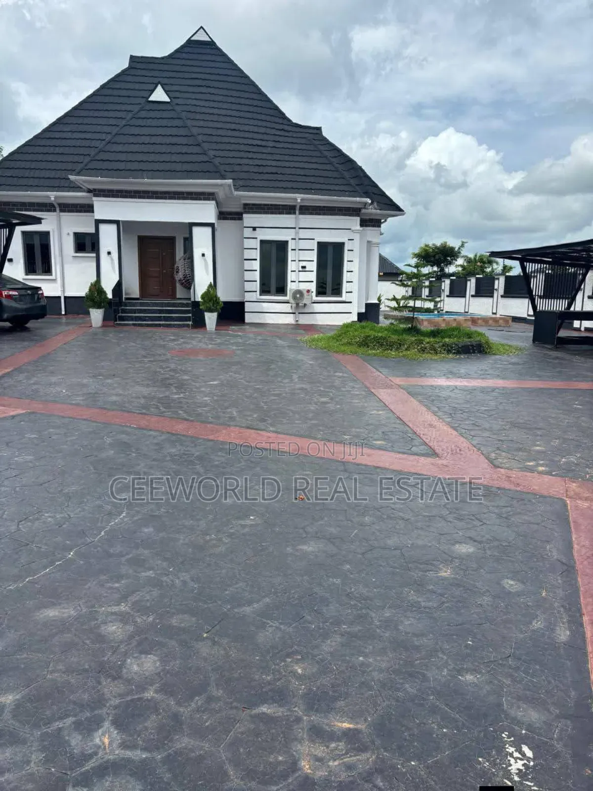4bdrm Bungalow in Faruku Soka for sale in Soka