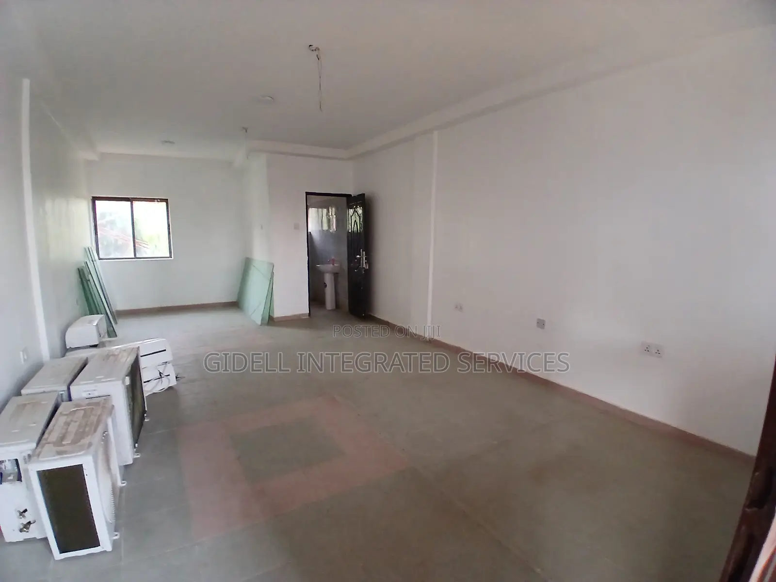 32sqm Office / Shop Spaces on All Floors in a Plaza in Wuse 2
