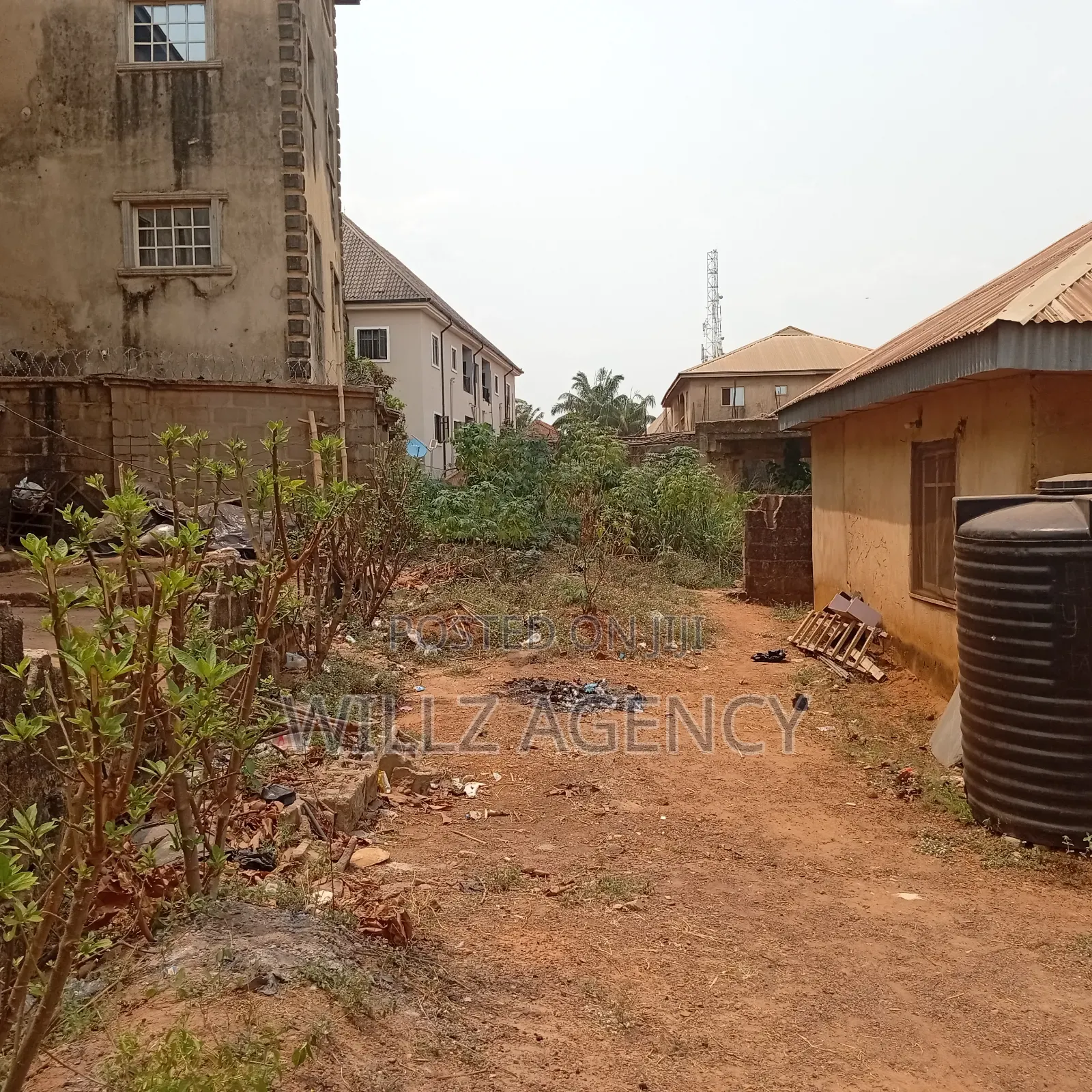 A Plot of Land With Incompleted Building in Enugu
