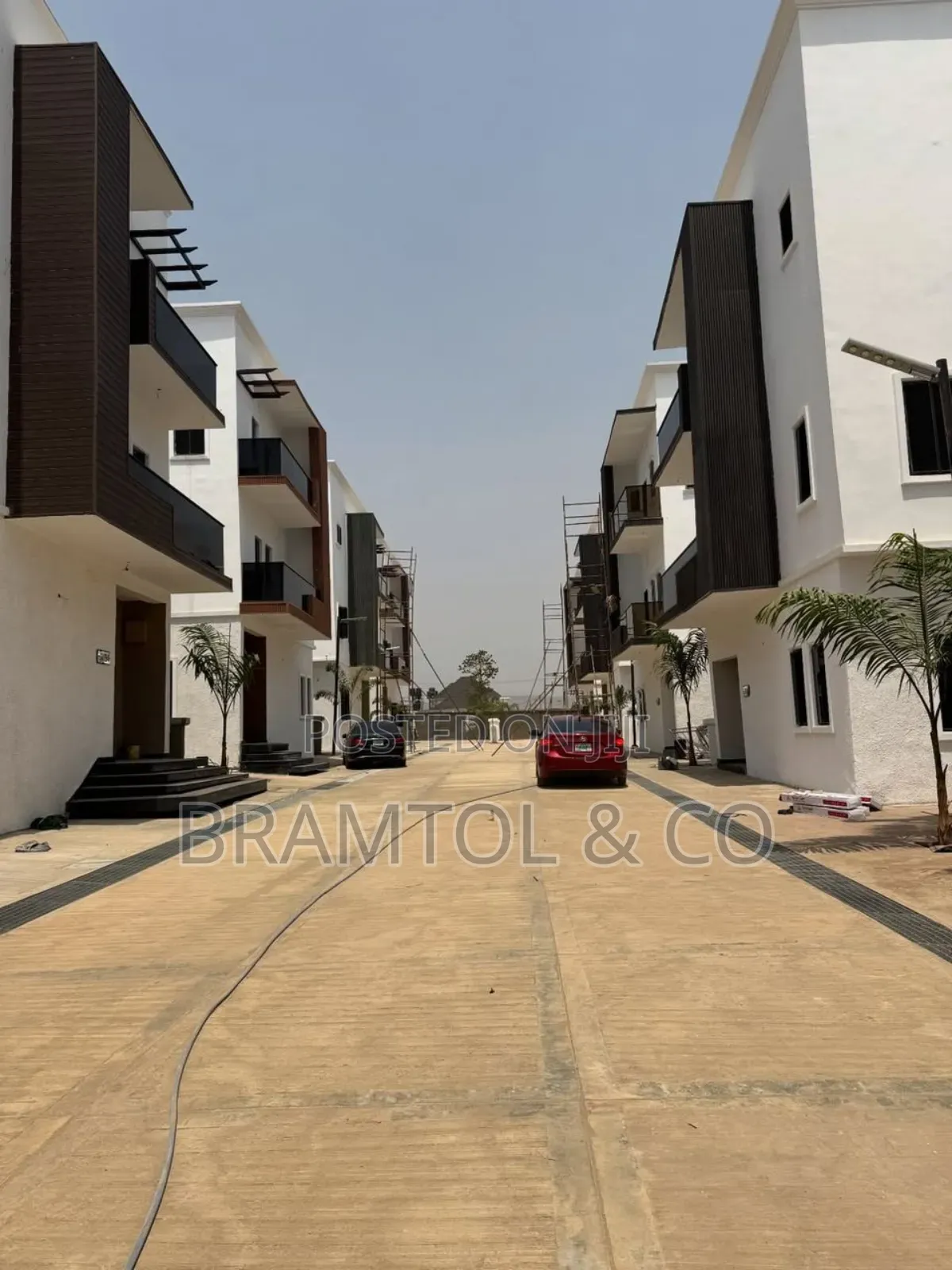 5bdrm Duplex in Jahi for sale in Jahi