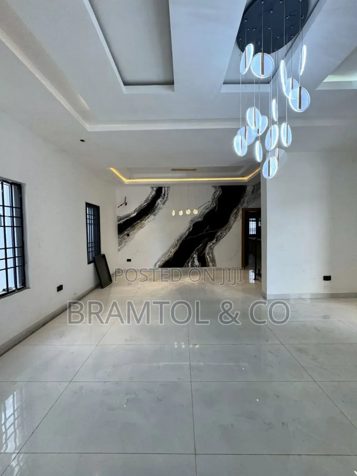5bdrm Duplex in Jahi for sale in Jahi