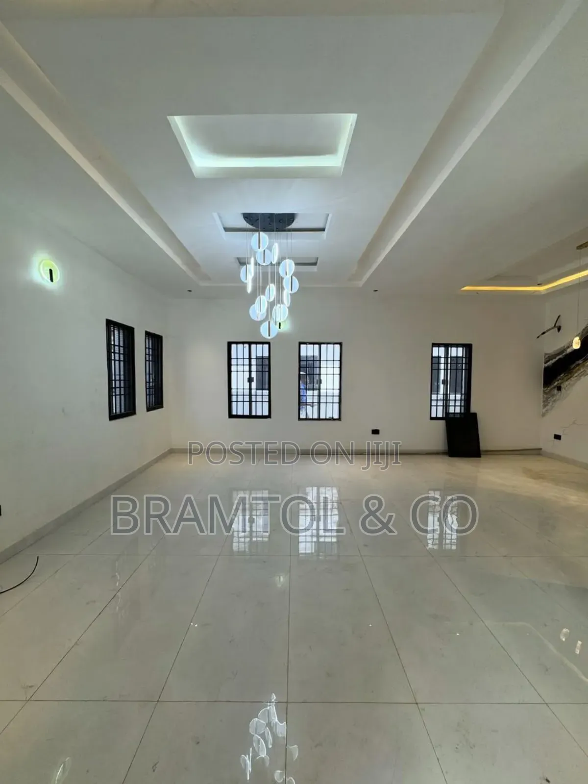 5bdrm Duplex in Jahi for sale in Jahi