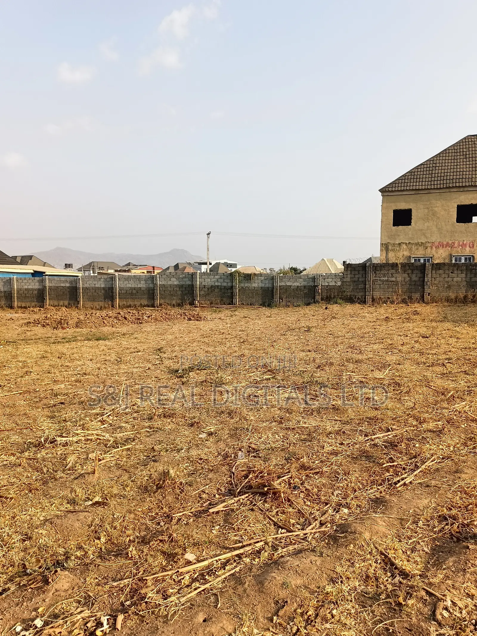 300 Sqm Estate Land in Kurudu