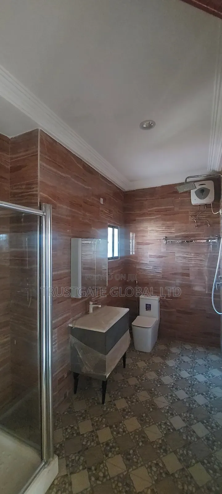 5bdrm Duplex in Broadview Estate, Idu Industrial for rent in Idu Industrial