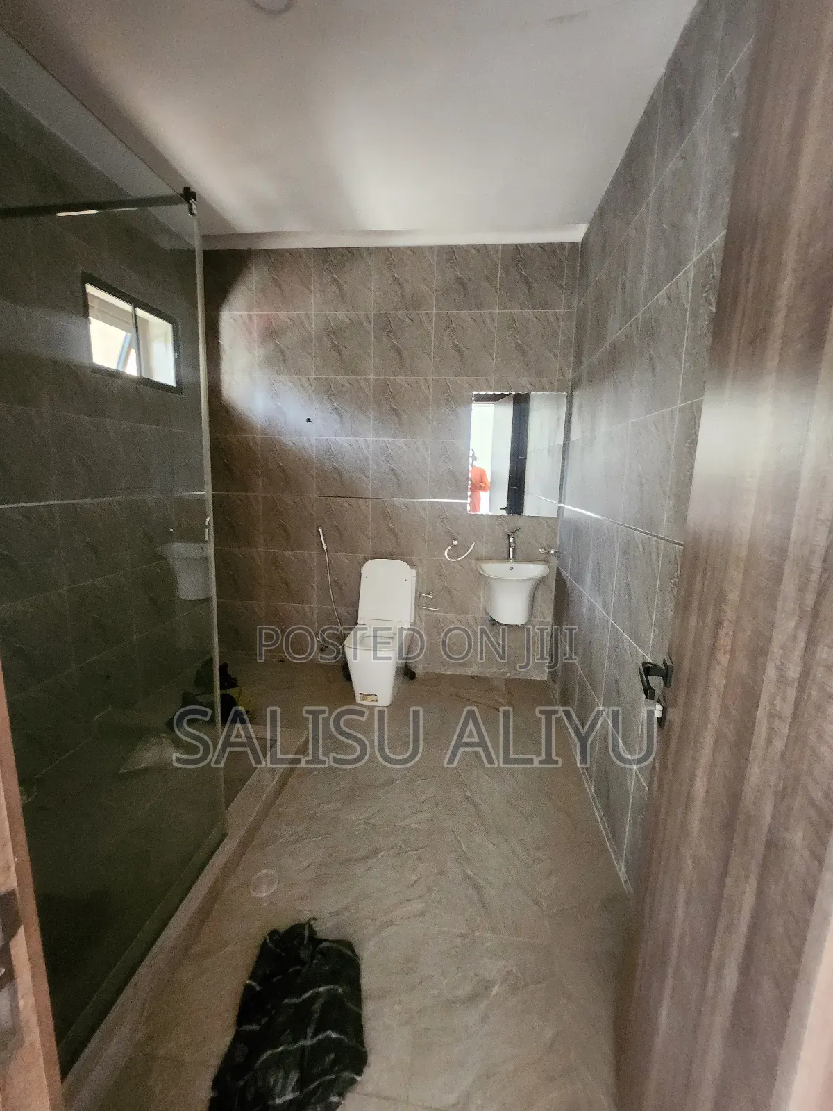 5bdrm Duplex in Life Camp for sale in Life Camp