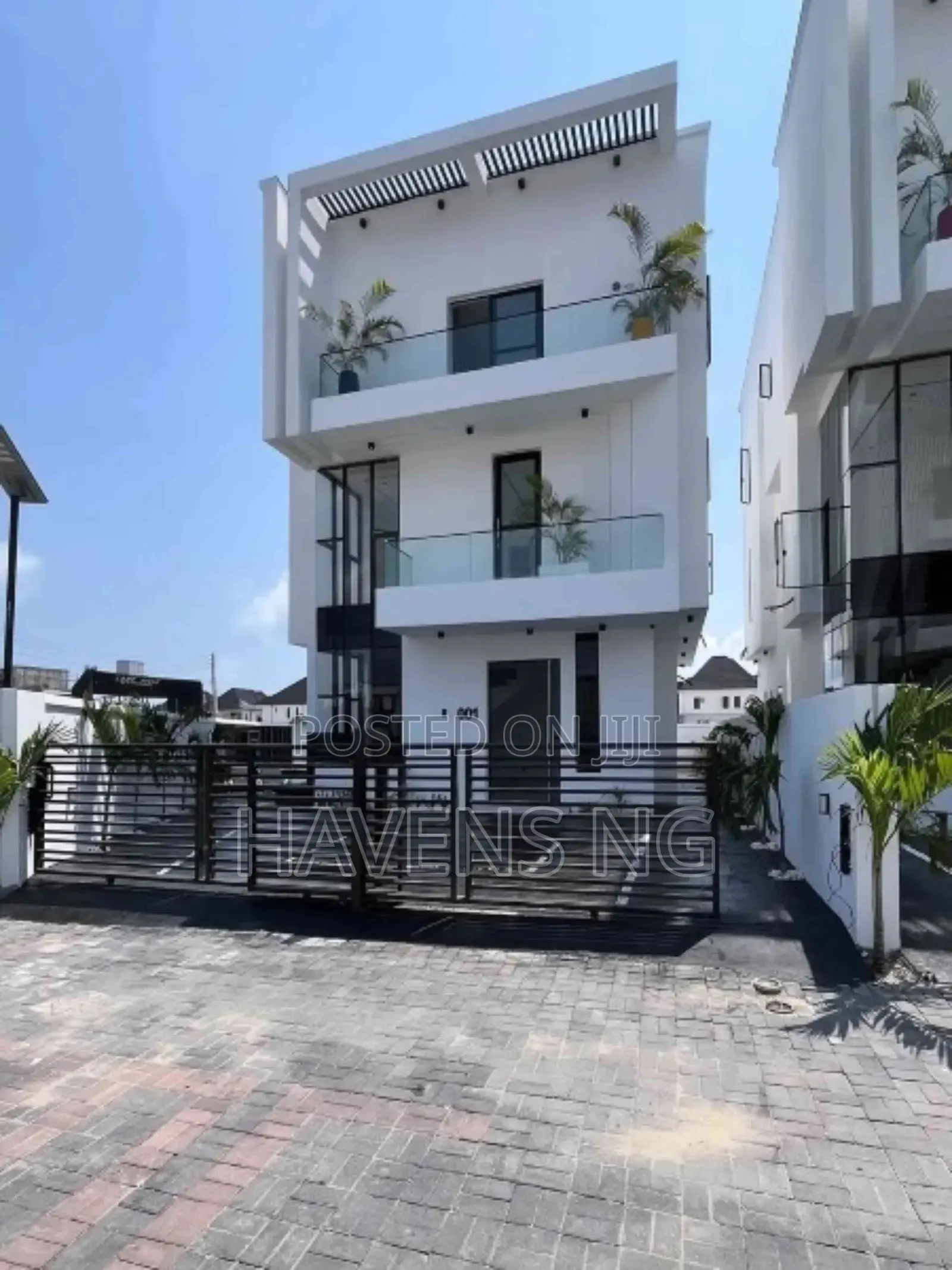 5bdrm Duplex in Lekki Expressway for sale in Lekki Expressway