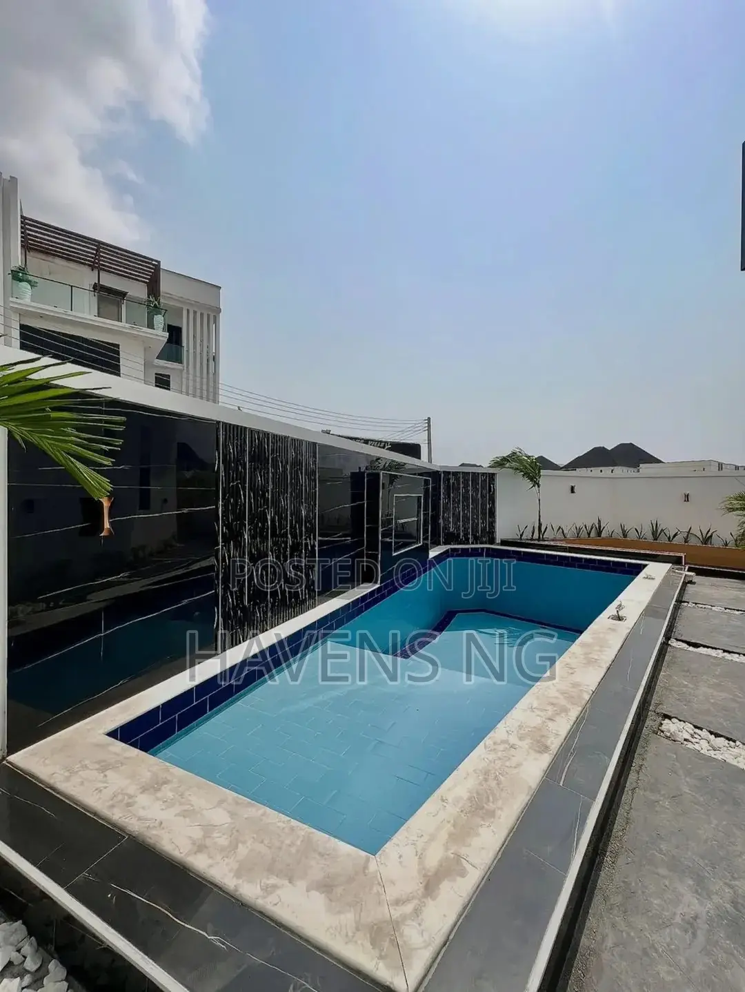 5bdrm Duplex in Lekki Expressway for sale in Lekki Expressway